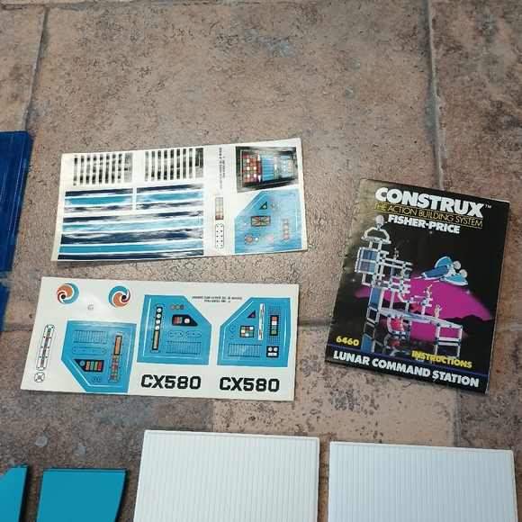 Vintage Construx Lunar Command Station 6460 Fisher Price - Picture 3 of 12